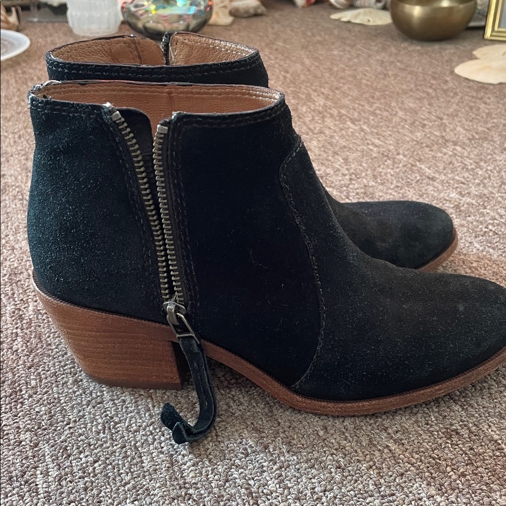 Black Suede Ankle Boots, Madewell brand. 7.5, 7 1/2 - Picture 4 of 12